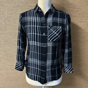 Chico’s Top Womens XS/2P Black Ivory Plaid